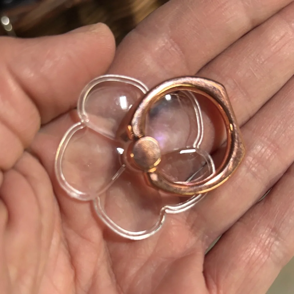 NWOT Clear Flower Phone Ring with Rose Gold Ring Holder